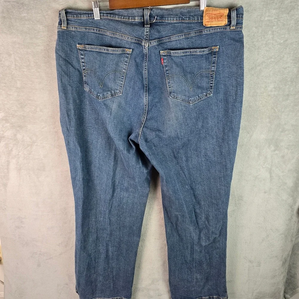 Levis 550 Relaxed Boot Cut Jeans Mens 42x31 Medium Wash Blue Denim 095553107